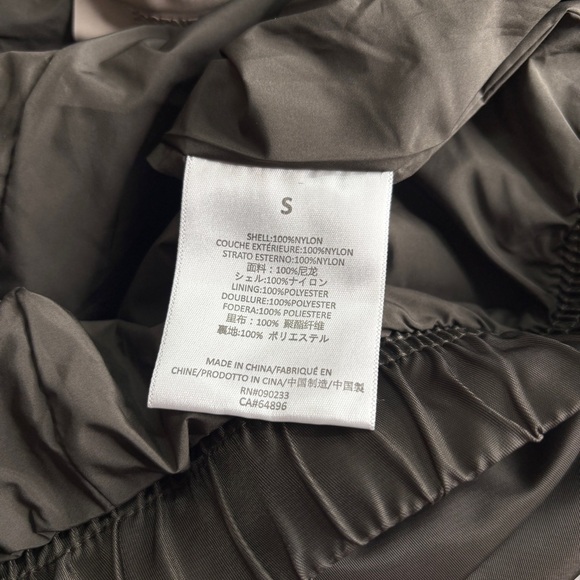 FEAR OF GOD Essentials | Nylon Track Pants | Dark Olive Green | Size S - Picture 4 of 8